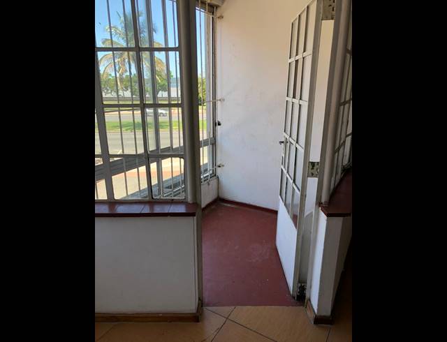 0.5 BEDROOM FLAT TO LET IN ESPLANADE